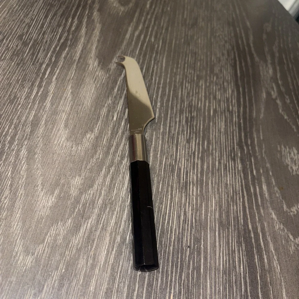 Mikasa Black Plastic Handle Cheese Pick/Knife
